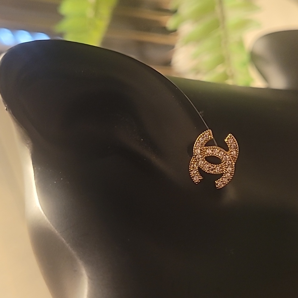 ONE REMAINING PAIR! CC FASHION GOLD EARRINGS